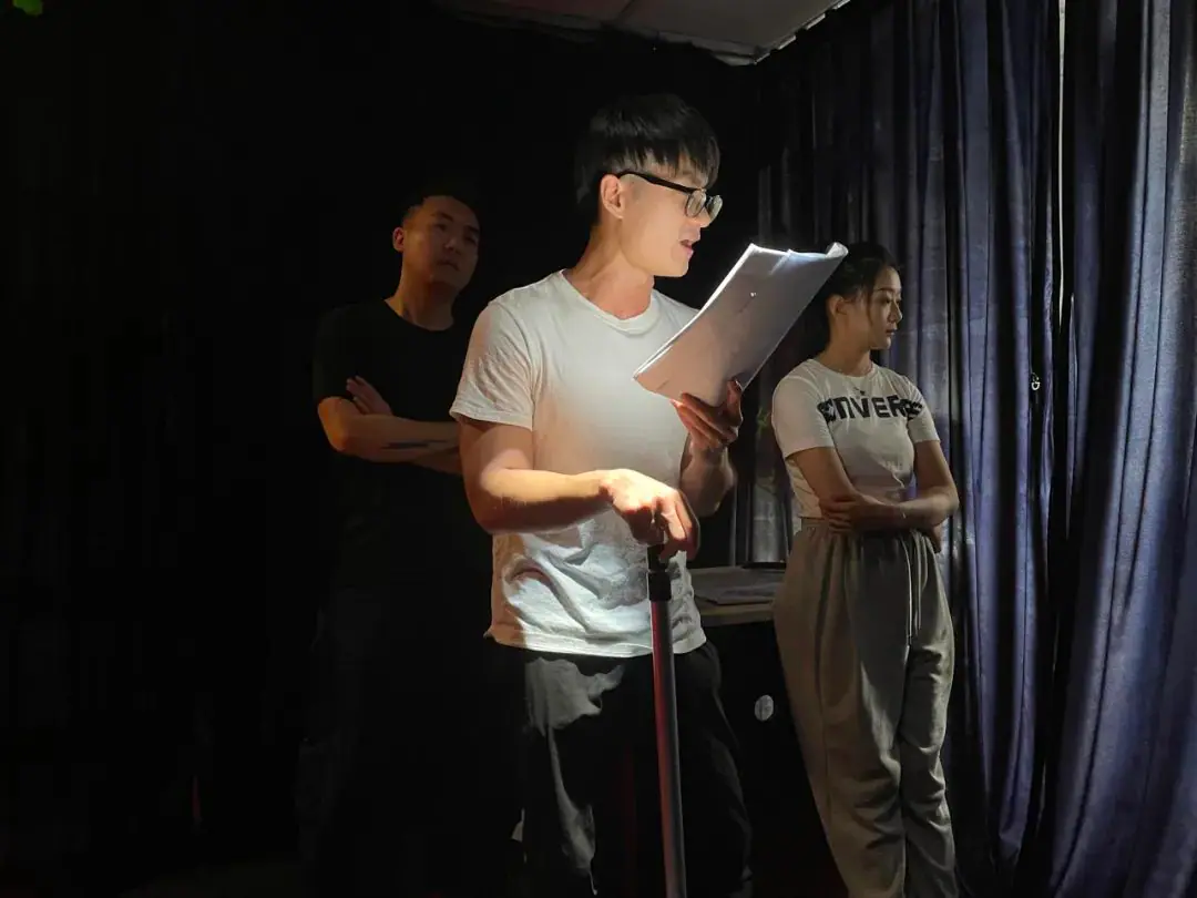 时刻准备|《动物农场》在「510咖啡馆」 原文图像 11