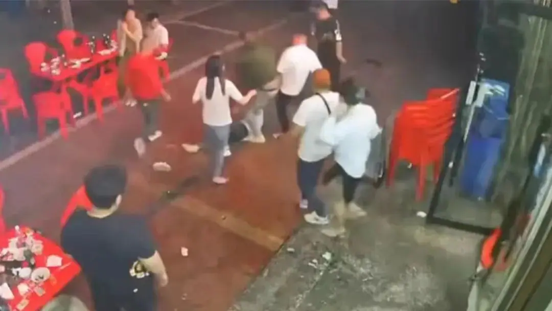 持续关注 | 王X性骚扰事件发布的一个月后的互联网上,暴力事件也变成了扫黑除恶 原文图像 2